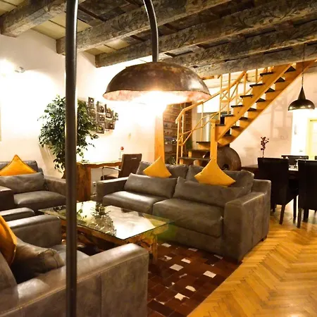 Gemuetliche Ferienwohnung Nerudova 2 In Appartement